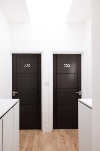 Finsbury Rose - image 14