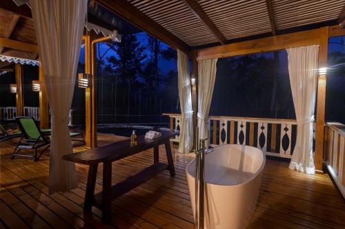Pacuare Lodge by Boena in Bajo Tigre