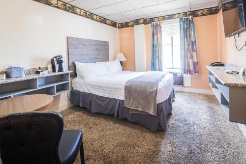 1 queen bed