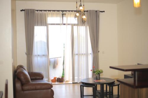 Bree's Lake Shore Apartment Entebbe in Lyamutundwe