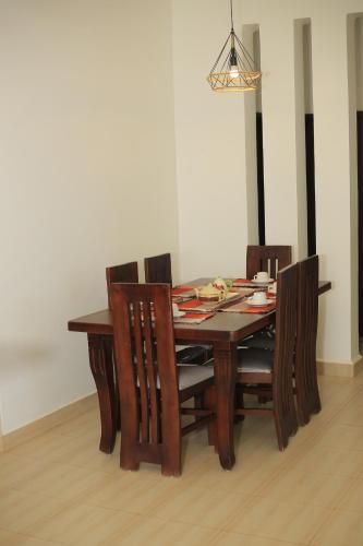 Bree's Lake Shore Apartment Entebbe in Lyamutundwe