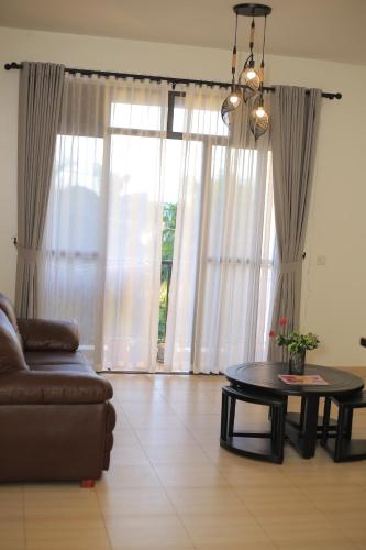 Bree's Lake Shore Apartment Entebbe in Lyamutundwe