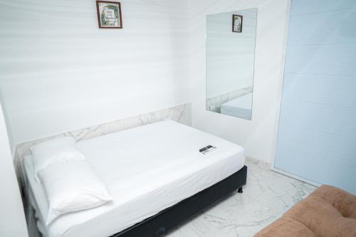 One-Bedroom House image 10
