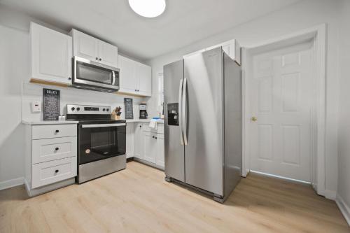 Konyha, Westside Charm Near BeltLine in Cascade Road