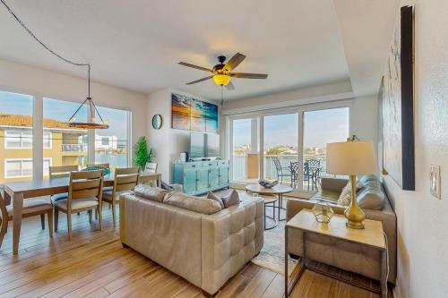 Dolphin's Cove - Clearwater Beach FL - image 37