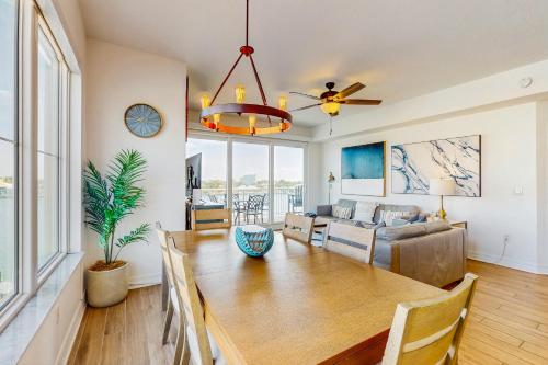 Dolphin's Cove - Clearwater Beach FL - image 28
