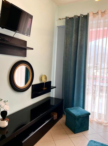 One-Bedroom Apartment with Sea View image 10