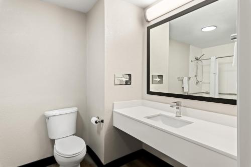 Days Inn by Wyndham Dumas - image 3