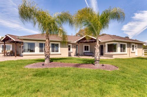 Family Hideaway with Hillside Views in Temecula!