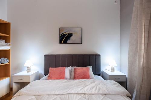 Aiolos Elegant retro suite in GLYFADA centre, Atény