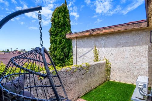 Elegant 1B1B Modern Stay in Newland