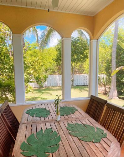 Shangri-La Boutique Bed & Breakfast in Grand Cayman
