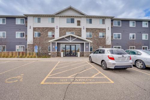 Convenient Studio Stay Easy Access to Twin Cities in Blaine (MN)