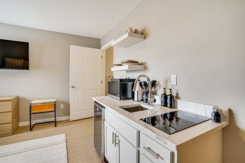 Convenient Studio Stay Easy Access to Twin Cities in Blaine (MN)
