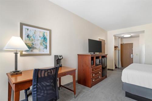 Best Western Plus Executive Hotel & Suites - image 13