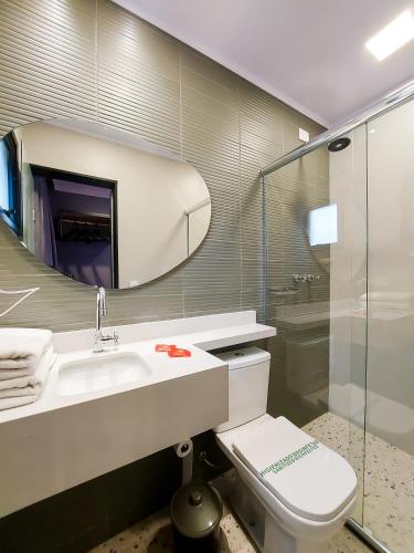 Deluxe Room image 6