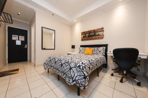 Double Room image 3