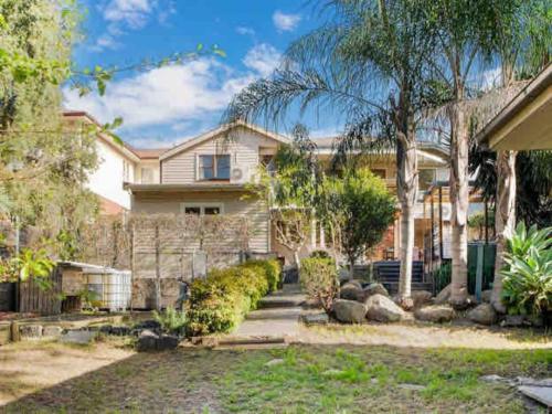 Panaromic Tree view Melbourne city in Kew