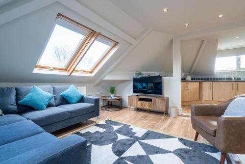 Sky view apartment in Sheffield - image 3