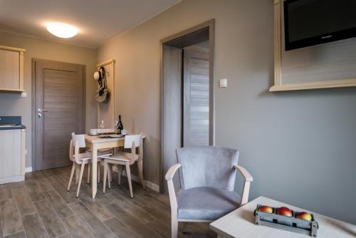 One-Bedroom Apartment with Balcony image 5