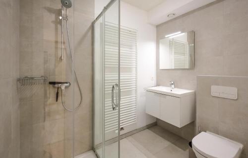 One-Bedroom Apartment image 1