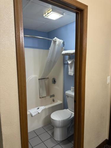 Deluxe King Suite