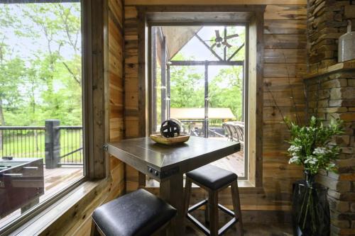 Grand Estate in Broken Bow, USA