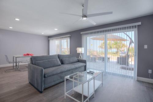 Shore To Please Beach Oceanfront Patio Pet Friendly in Jacksonville Beach, USA