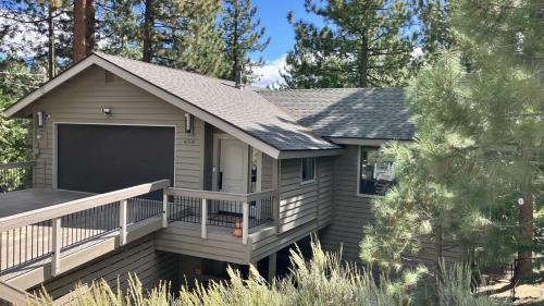 Newly Remodeled 5 Bedroom Home With Hot Tub