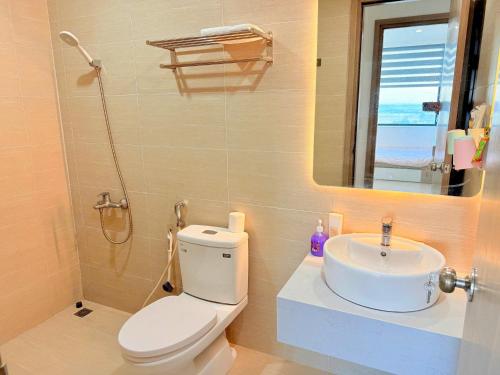 Two-Bedroom Apartment with City View image 5
