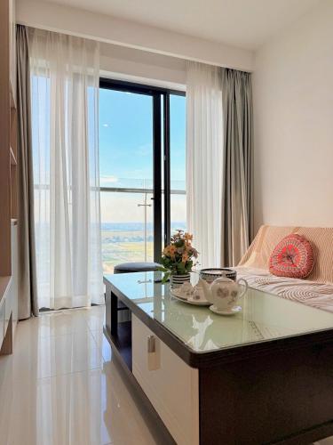 Two-Bedroom Apartment with City View image 3