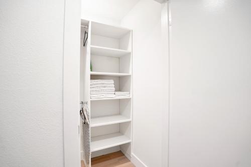 Pacific Pearl 2 bed Apt with FREE PARKING in Santa Monica, Los Angeles (fotografie 8)