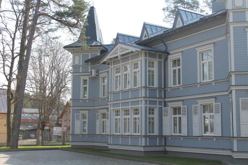 Katrin Apartments - main image