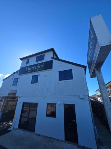 Exterior view, MICROTEL LODGE in Hamilton