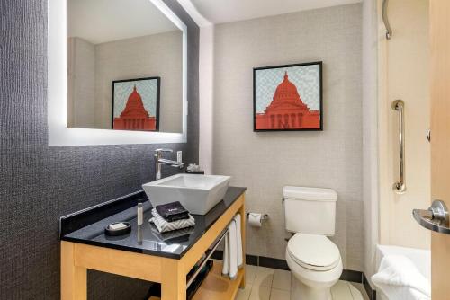 King Suite with Sofa Bed - Non-Smoking