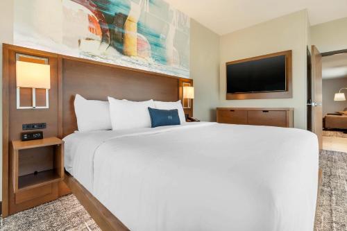 681718066 Cambria Hotel Davenport Quad Cities