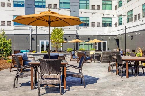 681718094 Cambria Hotel Davenport Quad Cities