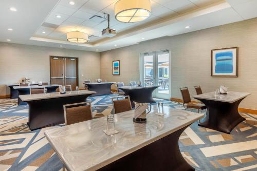 681718107 Cambria Hotel Davenport Quad Cities