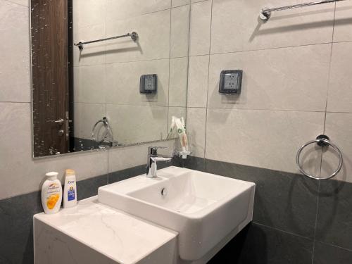 Vinhomes Grand Park Homestay-The Beverly Hills