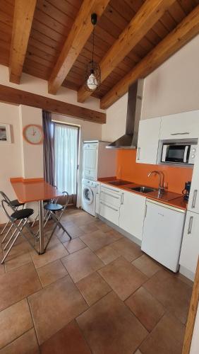 Hotel y Apartamentos Sur de la Bahía – Pedreña, MS
