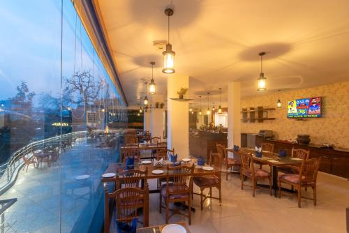 Hotel Green Castle - 레스토랑
