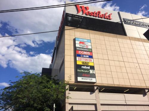 Modern Comfort|Hurstville 1BR Wifi/Train/Business - main image