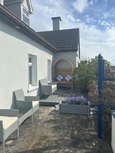 Luxury 4 bedroom lodge in Doolin in Gortaclob