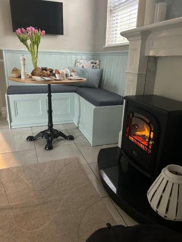 Luxury 4 bedroom lodge in Doolin in Gortaclob