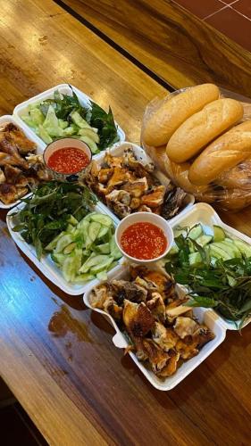 Food and beverages, Khach san 25 thang 12 - Tanh Linh in Madagui (Dalat)