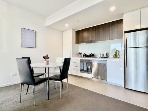 Modern Comfort|Hurstville 1BR Wifi/Train/Business
