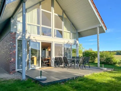 Ferienhaus Wiesengeflüster E5 - gruppenfreundlich in Randlage mit Fasssauna in Röbel, Deutschland
