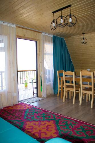 Toplantı odası / Geniş salon, Kyzyl Say Eco Lodge in Kaji-Say