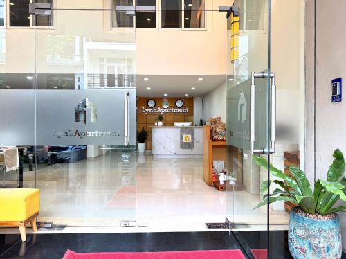 Free Pool Near TSN Airport Spacious 2BR - 숙소 외관
