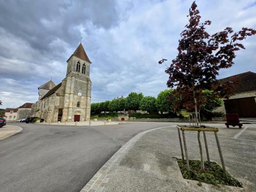 Skats, L'Eglise - Bail Partner in Courgis